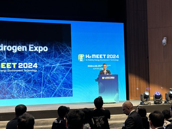 올해로 5회째를 맞이한 'H2 MEET 2024'가 25일 고양 킨텍스에서 개막했다. 강남훈 조직위원장이 개회사를 전하고 있다. 사진=김효경 기자