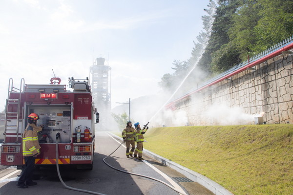 한국가스공사가 26일 대구 동구에 위치한 가스시설에서 산불재난 대응역량을 강화하기 위한 ‘2024년 재난대비 상시훈련’을 실시했다고 27일 밝혔다. 사진=한국가스공사