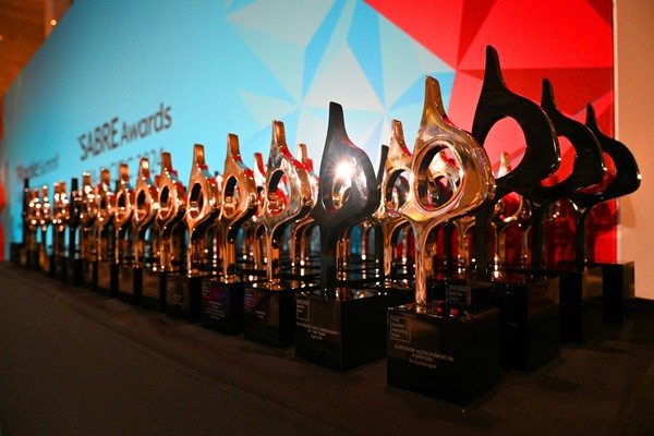 2024 아태 세이버 어워즈의 트로피 모습. 사진=현대차