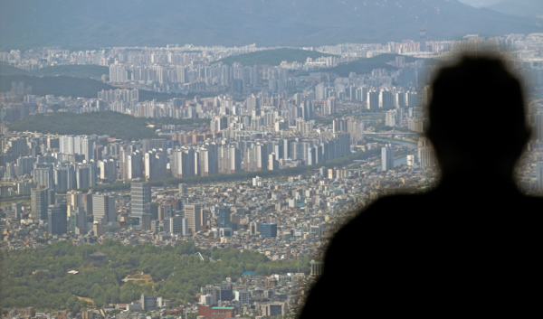 정부는 최근 청약통장의 혜택을 크게 확대했다. 금리 인상과 함께 월 납입 인정액도 늘렸으며, 소득공제 한도 역시 상향 조정했다. 또한 통장 전환을 허용해 사용 편의성을 높였다. 청약 당첨까지 기다릴 만한 통장으로 변모를 꾀했다.