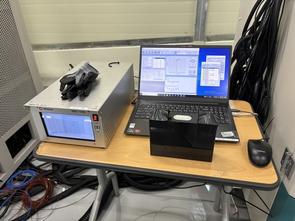 민테크가 개발한 3세대 검사 방식 전기화학 임피던스 분광법(EIS). 진단에 최소 8시간에서 최대 3일까지 소요된 시간을 15분 이내로 줄였다. 사진=이코노믹 리뷰 김효경 기자