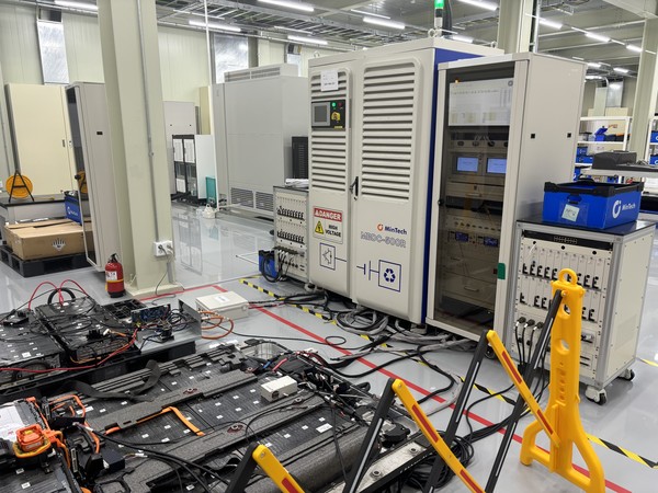 통합 소프트웨어 배터리 검사 시스템 ‘ABT(All-in-one Battery Tester)’. 사진=이코노믹리뷰 김효경 기자