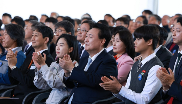 윤석열 대통령, 신한울 1·2호기 종합준공 및 3·4호기 착공식 참석. 사진=연합뉴스