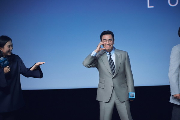 디즈니+가  21일 ‘디즈니 콘텐츠 쇼케이스 APAC 2024’(싱가포르)에서 진행된 신작 ‘파인: 촌뜨기들’의 무대 인사 사진을 공개했다. 주연배우 류승룡, 양세종, 임수정, 강윤성 감독이 참석해 작품을 소개했다. (사진 제공 = 월트디즈니)