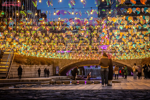 2023년 서울빛초롱축제 전경. 사진제공= 내 손안에 서울