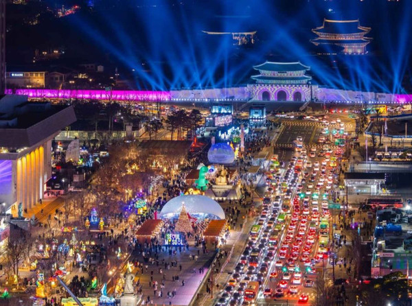 2023 서울빛초롱축제 및 광화문광장 전경. 사진제공=서울관광재단