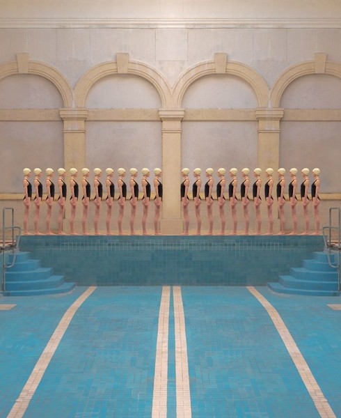 Swimming Pool Maria Savarbova 洋書 Swimming Pool Maria Savarbova