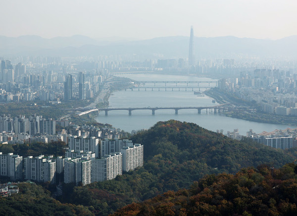 남산에서 바라본 아파트 단지. 사진=연합뉴스