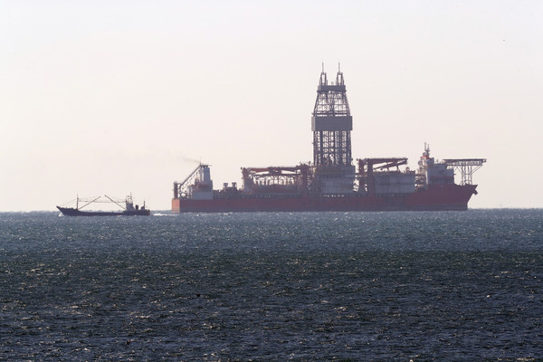 9일 오전 6시경 부산항 남외항으로 입항한 대왕고래 시추선 웨스트카펠라호. 사진=한국석유공사