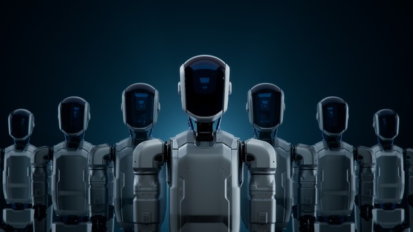 인공지능(AI)를 둘러싼 빅테크 기업들의 경쟁이 본격화되면서 주요 격전지로 ‘휴머노이드’ 로봇 시장이 꼽힌다. 사진=셔터스톡