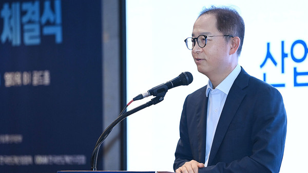 산업통상자원부는 9일 서울 대한상공회의소에서 이승렬 산업정책실장 주재로 ‘제1차 산업 정책 민관 협의회 회의’를 개최했다. 사진=연합뉴스