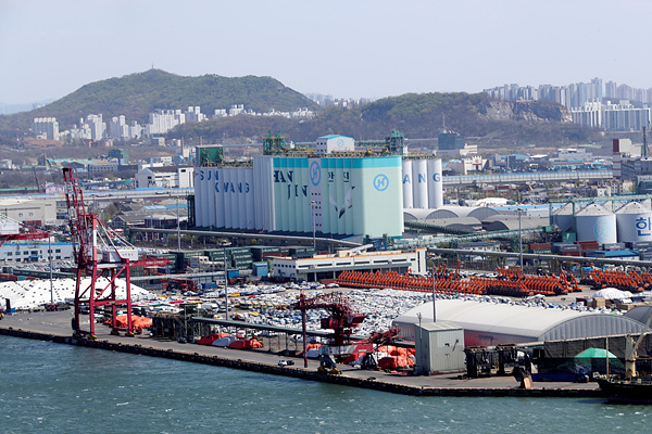 인천항 사진. 사진=이코노믹리뷰 DB