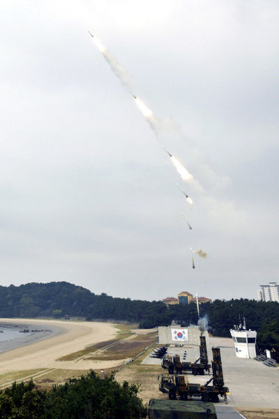 지난 2017년 충남 보령 대천사격장에서 열린 '2017 방공유도탄 사격대회'에서 지대공미사일 '천궁'이 발사되고 있다. 천궁은 40Km를 날아가서 가상적기인 표적에 명중했다. 사진=대한민국 공군
