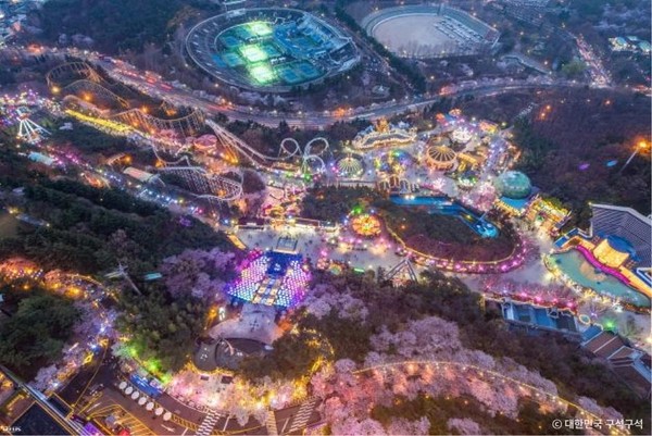 [봄나들이, 꼭 가봐야 할 3월 봄꽃 축제] 대구 이월드 블라썸 피크닉. 사진제공= 한국관광공사