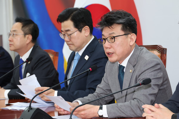 진성준 더불어민주당 정책위의장이 회의에서 발언하고 있다. 사진=연합뉴스