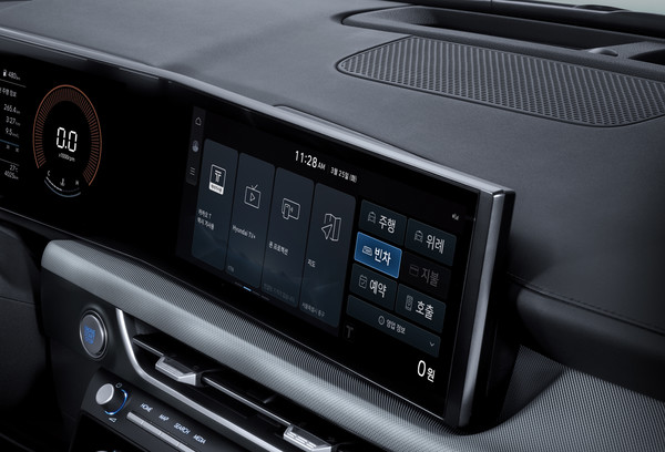 현대자동차가 차량 내 다양한 택시 운행 기능을 통합 제공하는 '2025 쏘나타 택시'를 공식 출시했다고 25일 밝혔다. 사진=현대자동차그룹