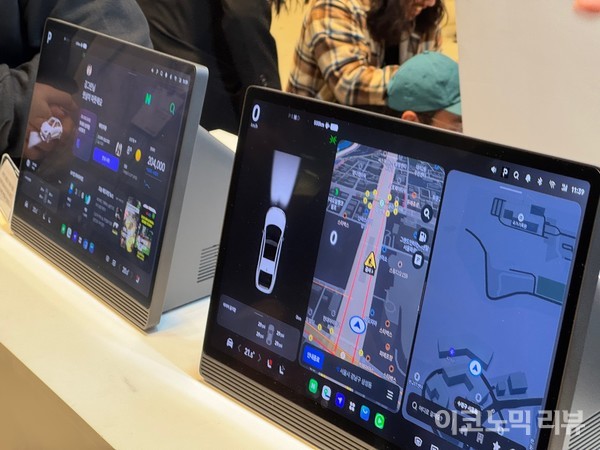 모빌리티 AI 에이전트를 전시해놓은 '플레오스 25' 네이버 부스. 사진=양정민 이코노믹리뷰 기자