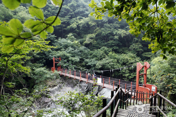 칠선계곡. 사진제공= 한국관광공사