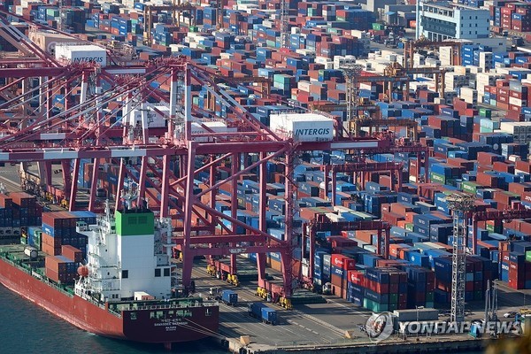 부산항 신선대부두. 사진 = 연합뉴스.