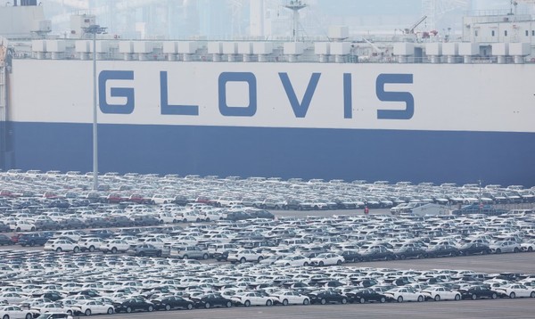 지난 8일 경기도 평택항에 수출용 자동차가 세워져 있다. 사진=연합뉴스