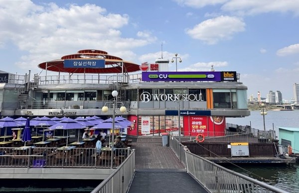 CU의 라면 특화 편의점 중 하나인 잠실선착장점 전경. 사진=BGF리테일