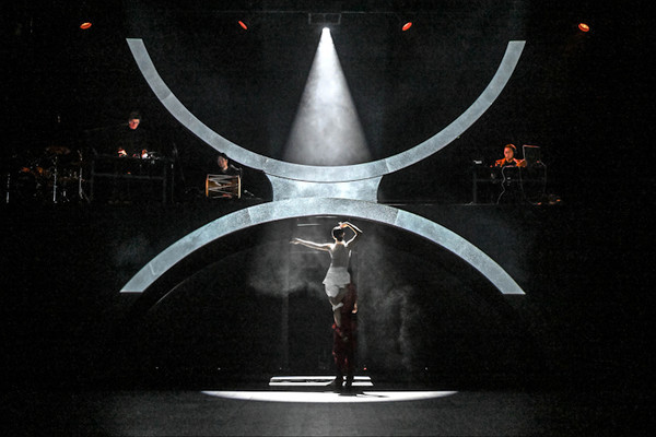 서울시무용단(단장 윤혜정)의 '스피드' 2025년 4월 24일 프레스콜 무대 (사진 = 세종문화회관)