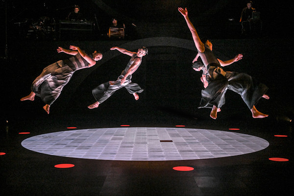 서울시무용단(단장 윤혜정)의 '스피드' 2025년 4월 24일 프레스콜 무대 (사진 = 세종문화회관)