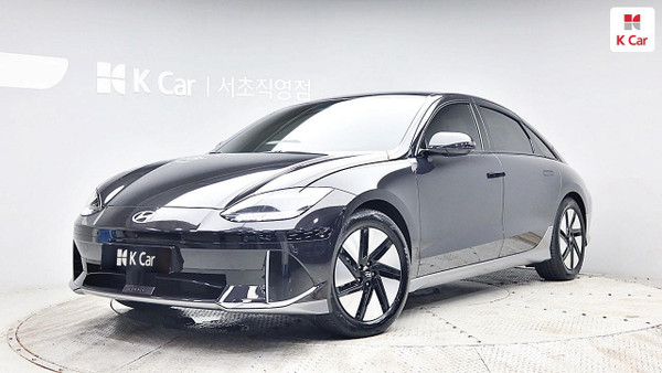 케이카 매장에 전시된 현대 아이오닉6. 사진=케이카