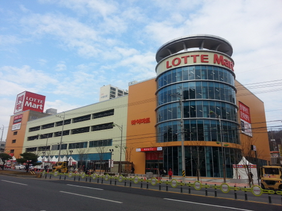 부동산플래닛이 매각 주관을 맡은 ‘롯데마트 김천점’ 전경. 사진=부동산플래닛