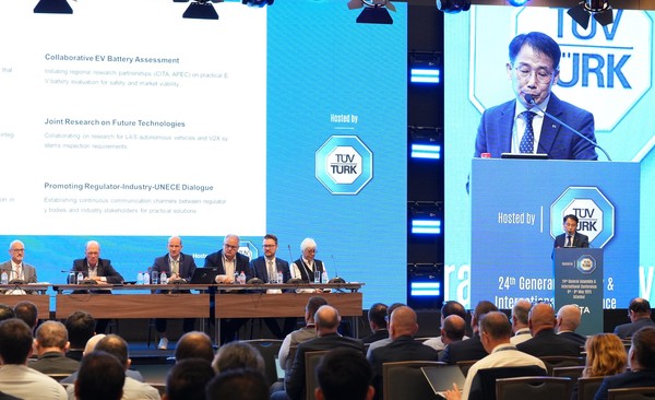 한국교통안전공단은 해외에서 개최된 자동차검사 분야 국제회의에 연일 참석하며 국제 자동차 검사 기술 개발과 정책 수립에 나섰다. 사진=한국교통안전공단