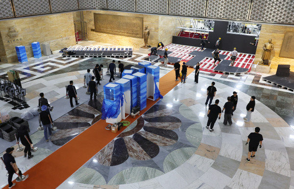 국회 로텐더홀에서 대통령 취임식 준비가 이어지고 있다. 사진=연합뉴스