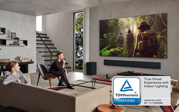 2025년형 LG 올레드 TV 전 제품이 업계 최초로 글로벌 인증기관 TUV 라인란드의  ‘실내조명 환경 화질 인증(True Visual Experience with Indoor Lighting)’에서 가장 높은 ‘퍼펙트’ 등급을 획득했다. 사진=LG전자
