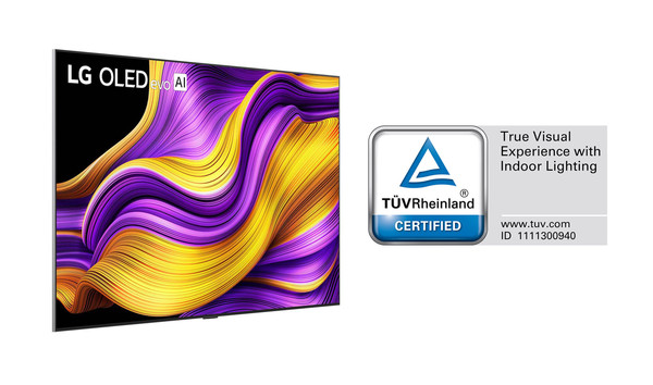 2025년형 LG 올레드 TV 전 제품이 업계 최초로 글로벌 인증기관 TUV 라인란드의  ‘실내조명 환경 화질 인증(True Visual Experience with Indoor Lighting)’에서 가장 높은 ‘퍼펙트’ 등급을 획득했다. 사진=LG전자