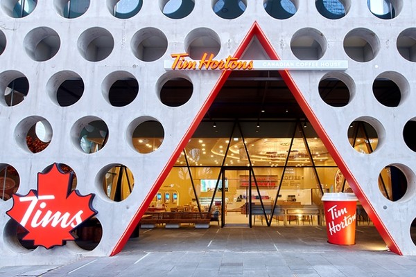 팀홀튼 1호점인 신논현역점 전경. 사진=팀홀튼