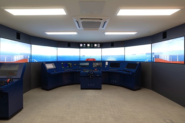 종합 선박 조종 시뮬레이터(SHS). 사진=팬오션