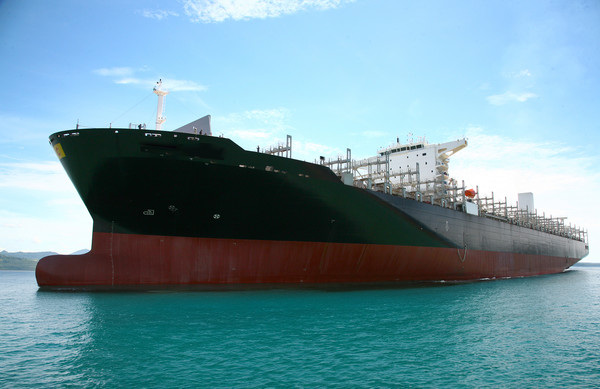 HJ중공업 컨테이너선. 사진=HJ중공업