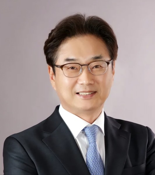 원희목 신임 유한재단 이사장. 사진=유한양행.