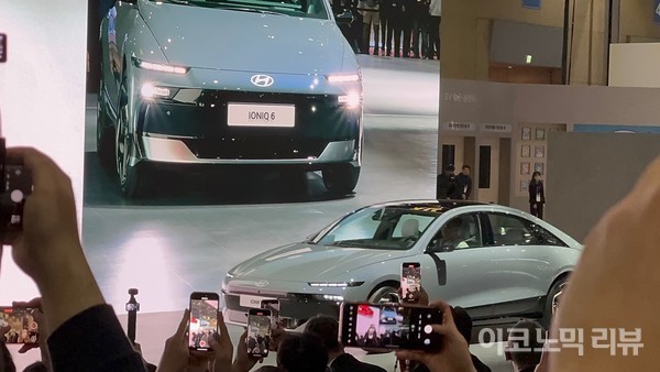3일 경기도 일산시 킨텍스에서 열린 '2025 서울모빌리티쇼'에서 아이오닉6 신형 버전이 출시됐다. 사진=양정민 이코노믹리뷰 기자
