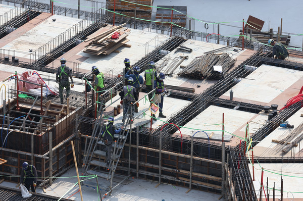 서울 한 아파트 건설 현장의 모습. 사진=연합뉴스