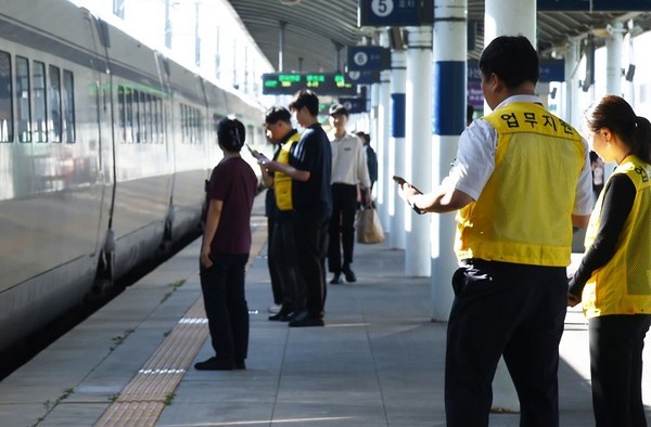 특별기동 검표단이 투입돼 SRT 부정승차 집중단속에 나서고 있다. 출처=SR