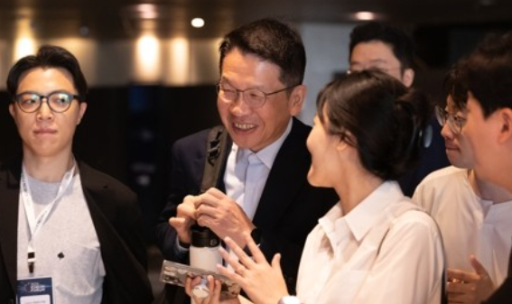 최창원 수펙스 의장이 이천포럼에 참석하고 있다. 사진=연합뉴스