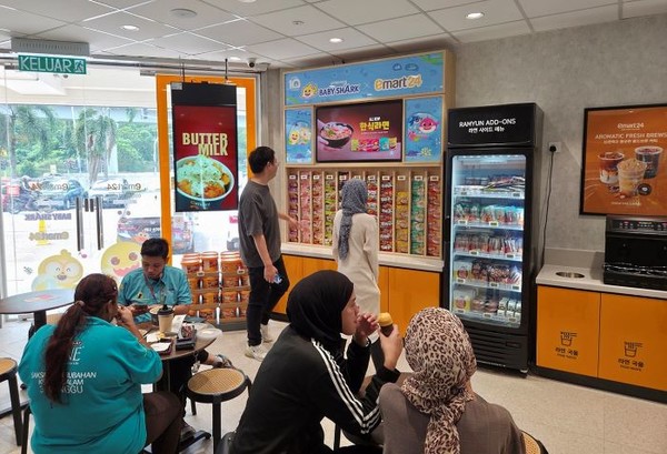 이마트24 말레이시아 100호점(코타다만사라점) 매장 내부 모습. 사진=이마트24