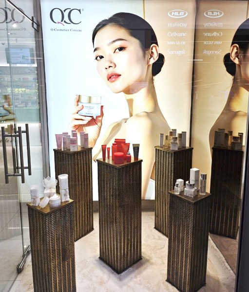 HLB생활건강 루마니아 매장 입정 디스플레이. 사진=HLB생활건강.