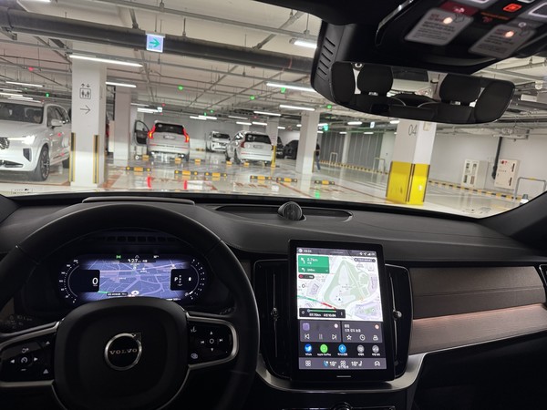 XC90의 운전자 시야. 사진=양정민 이코노믹리뷰 기자