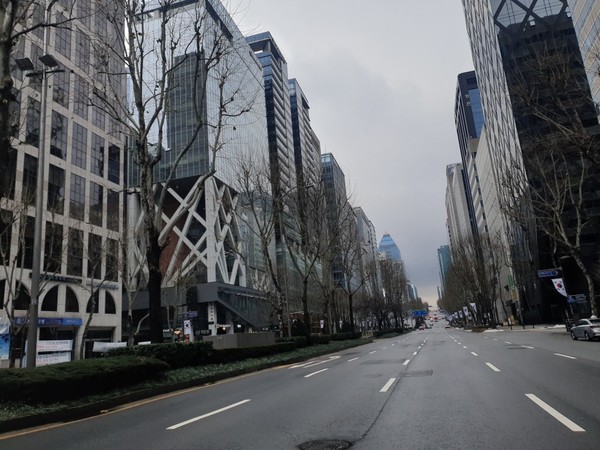 서울 테헤란로를 따라 자리하고 있는 기업들. 사진 = 김호성 기자.