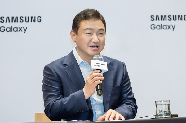 7월 9일(현지시간) 미국 뉴욕에서 삼성전자 DX부문장 직무대행 노태문 사장이 '삼성 갤럭시 언팩 2025' 행사 직후 국내 기자간담회를 진행하고 있는 모습. 사진=삼성전자