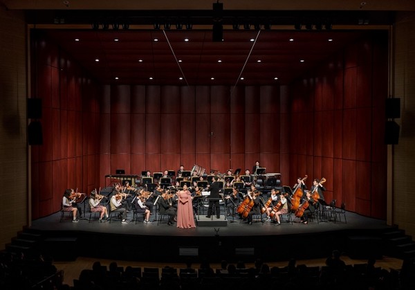 BAT로스만스가 공장 소재지 경남 사천에서 지역사회 위한 무료 클래식 연주회를 개최했다. 사진=BAT로스만스