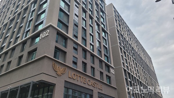 6일 서울 강서구에 ‘마곡 르웨스트’ 오피스텔이 위치해 있다. 이 건물은 2021년 분양 당시 생숙으로 공급됐지만 작년 말 서울시와 강서구의 승인 절차를 거쳐 오피스텔로 완전히 전환됐다.  사진=이혜진 기자