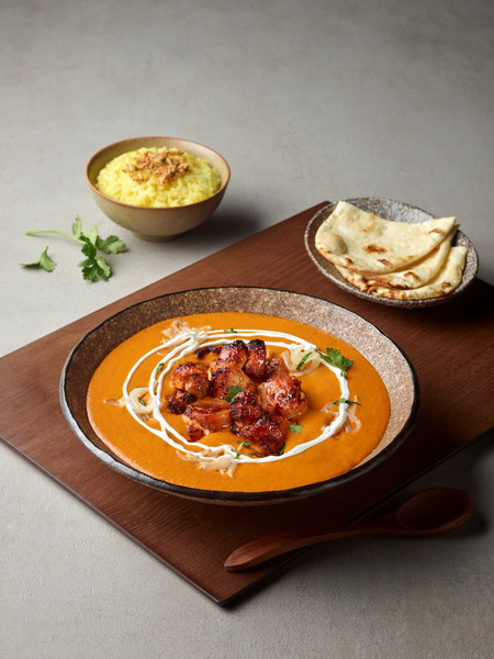 파르나스호텔(대표이사 여인창)이 프리미엄 레스토랑 간편식 ‘버터 치킨 커리’를 새롭게 출시했다.