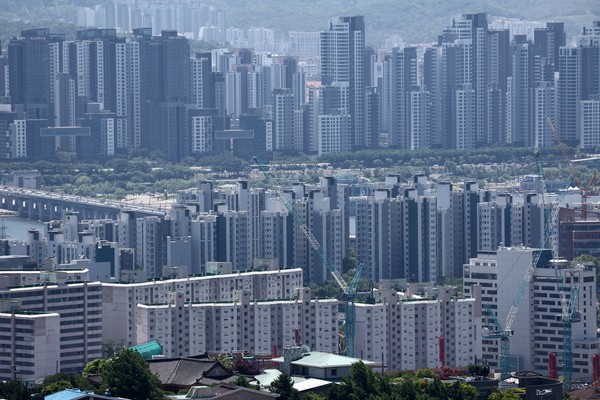 서울 남산에서 바라본 아파트 모습. 사진=연합뉴스